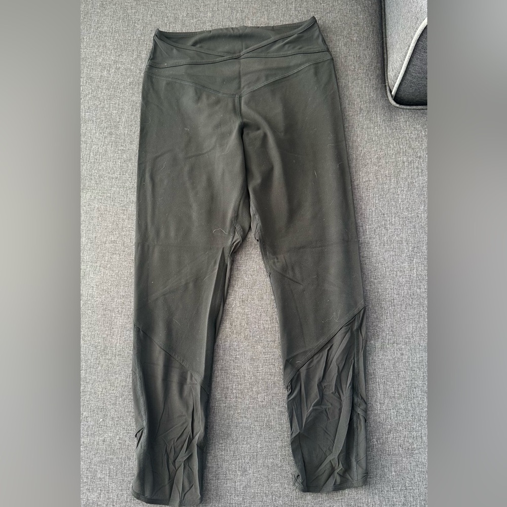 Lululemon black 3/4 Leggings